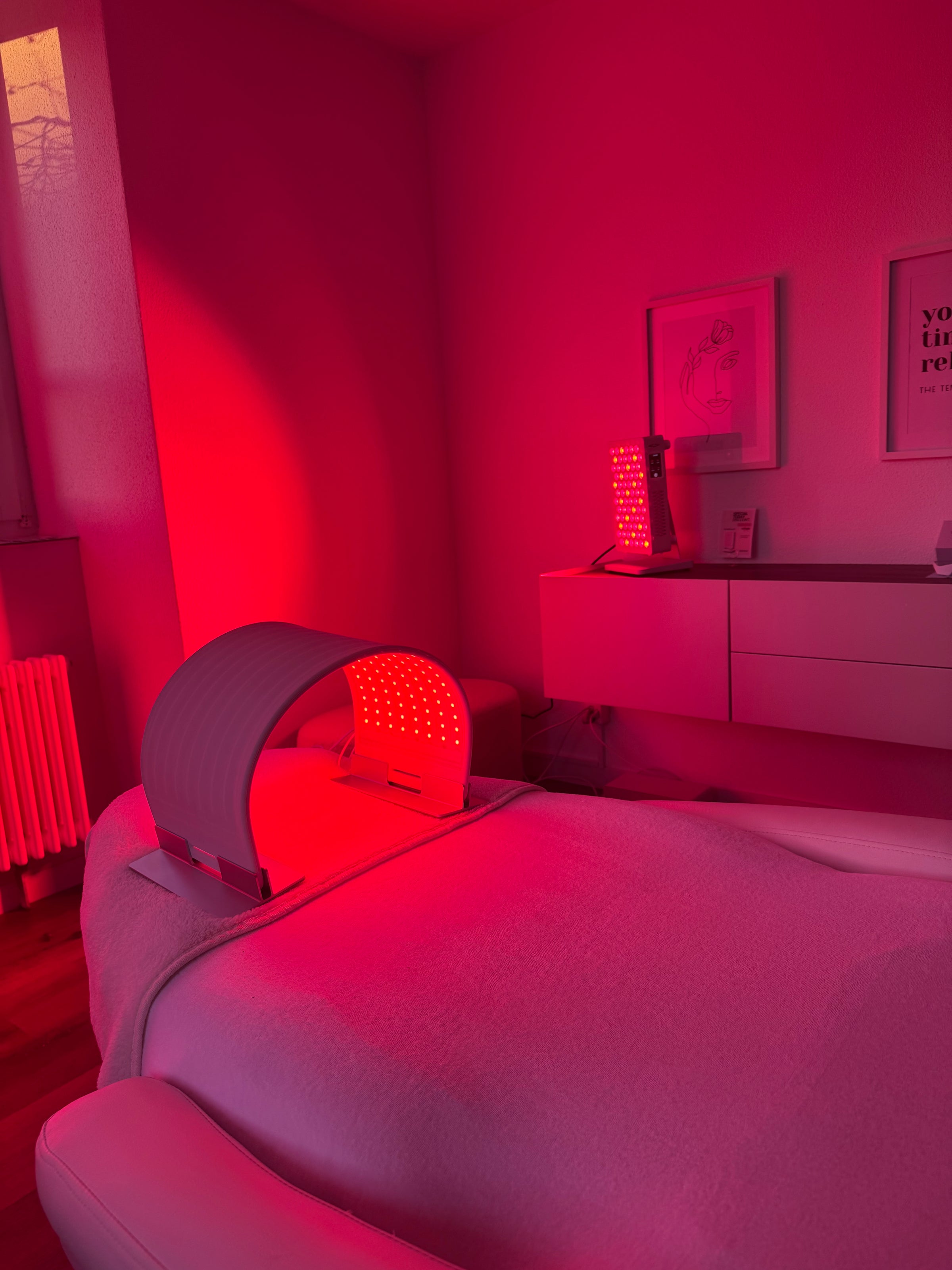 redtreat SolisHead LED Light Arc for hair and skin